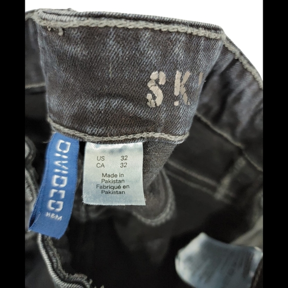 (M) Divided H&M Dark Wash Moto Jeans (Men) - Picture 10 of 10